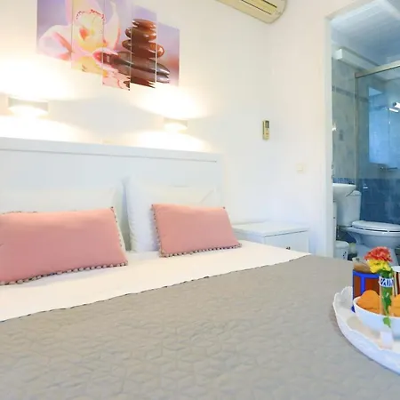 Paola House Appartement *